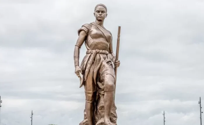 benin Monument Amazone cotonou